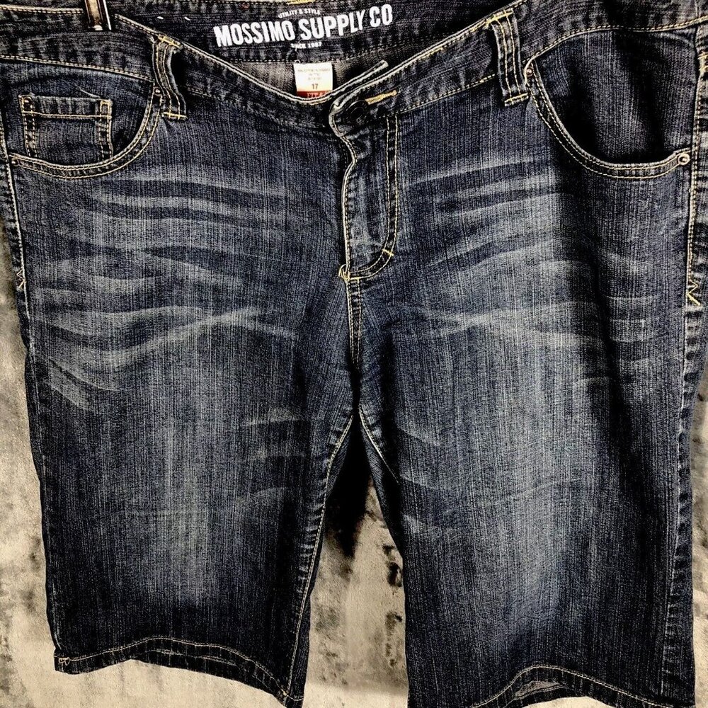 Mossimo Denim Bermuda Shorts Women’s Size Adult 17 Distressed Stretch Fit 6 - Picture 4 of 16